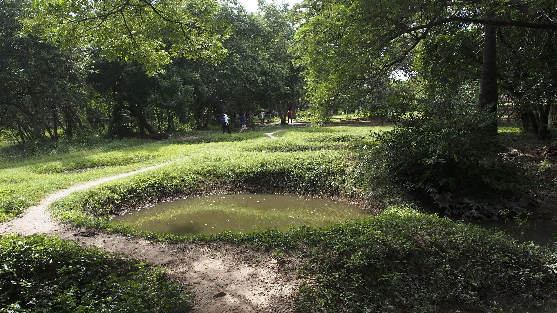 4. 💀 Les Champs de la Mort de Choeung Ek