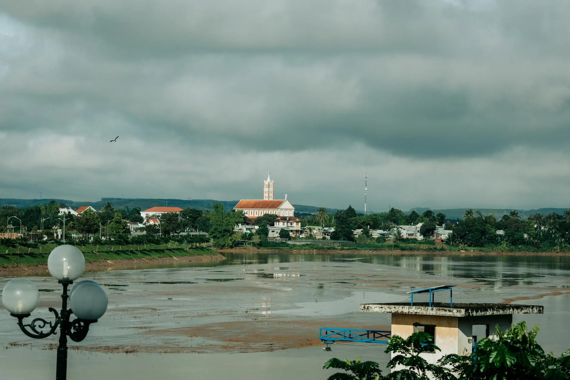 Flâner dans Kampot : le charme colonial intact