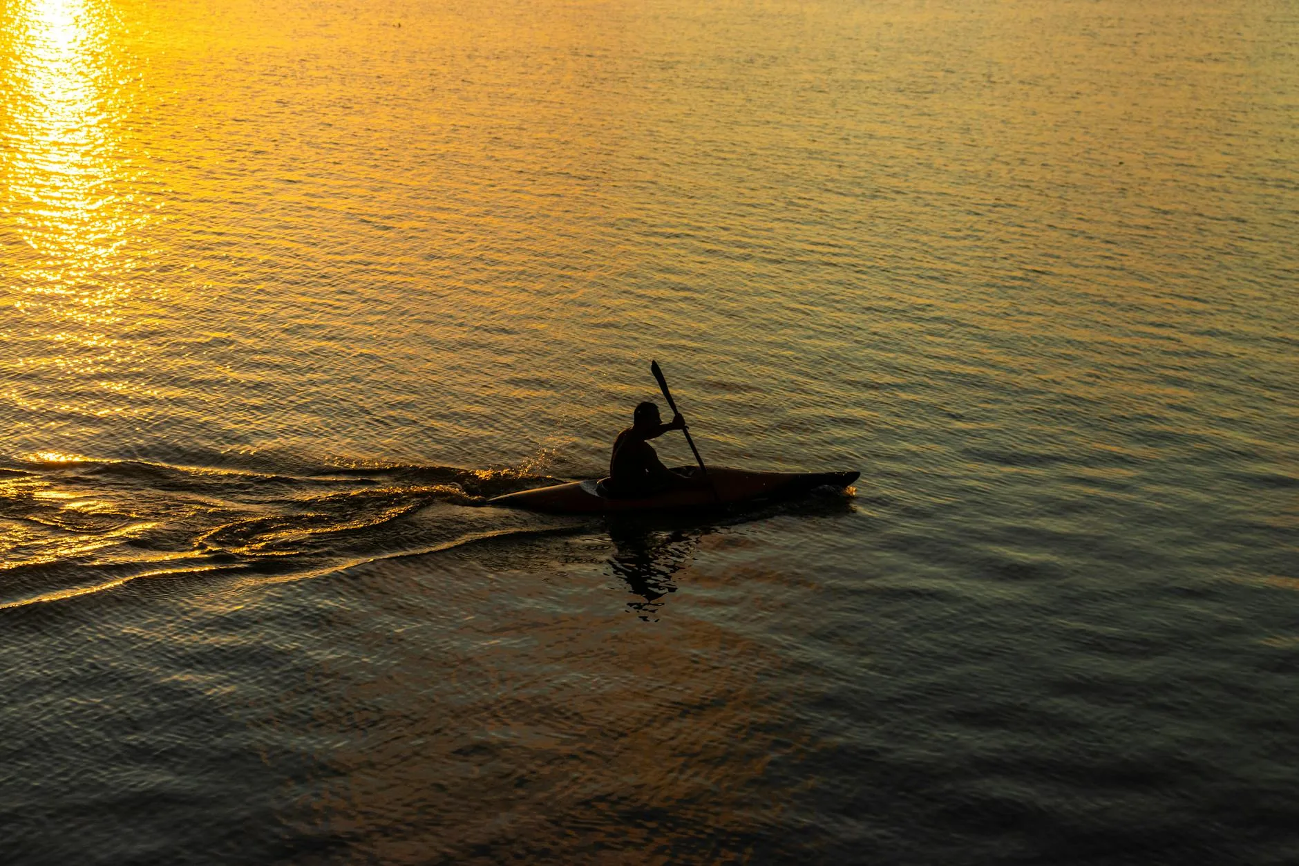 La rivière Kampot : kayak, coucher de soleil et villages flottants
